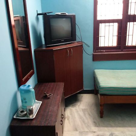 Classic Guest House チェンナイ エクステリア 写真