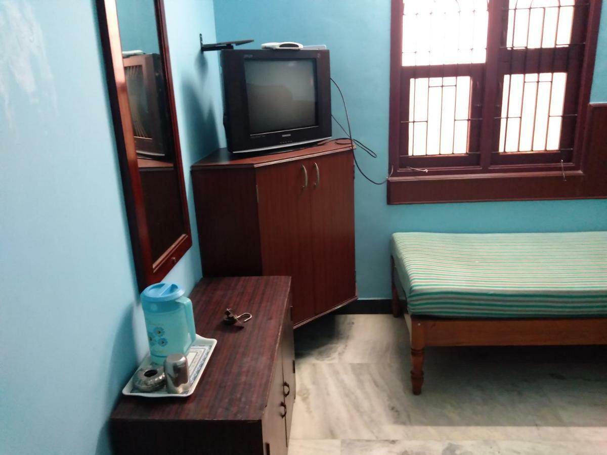 Classic Guest House チェンナイ エクステリア 写真